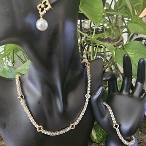 Black Four Leaf Clover Lxurious Gold and Silver Necklace  Bracelet, Earrings Set